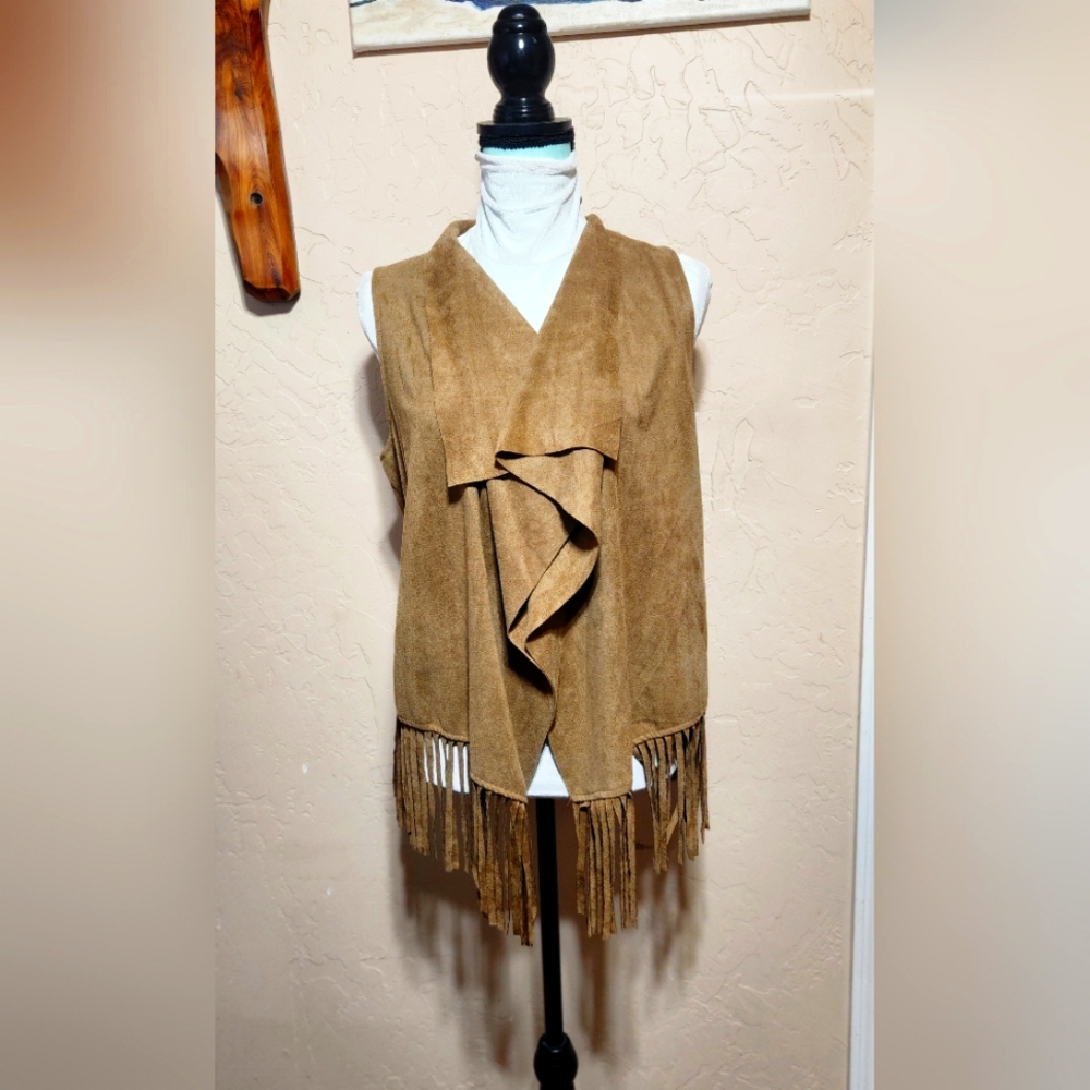 Vest, ultrasuede, with fringe. small